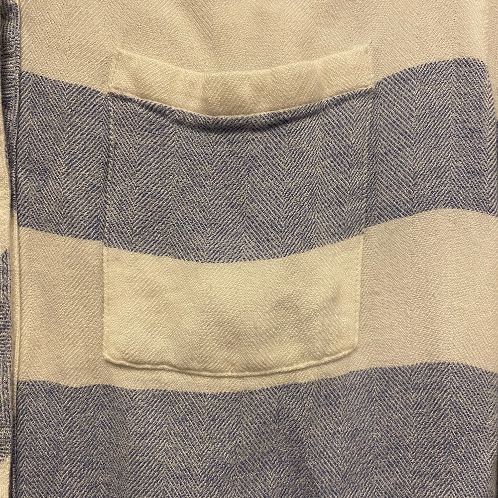 Rails 100% Rayon Long Sleeve Button Down Blue And… - image 5